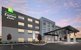 Holiday Inn Express & Suites - Elkhorn - Lake Geneva Area By Ihg